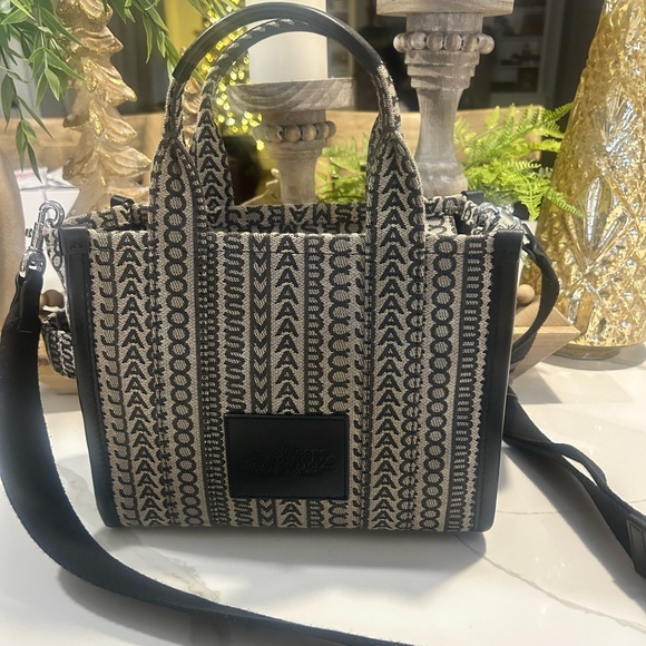 Excellent condition jacquard Marc Jacob’s “The Tote Bag” - Picture 3 of 7